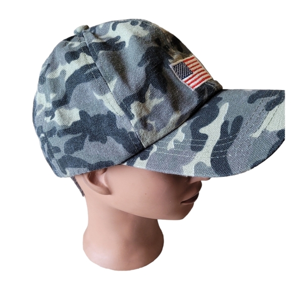 Camoflage Baseball Cap Green and Black with American Flag NEW - Picture 2 of 4